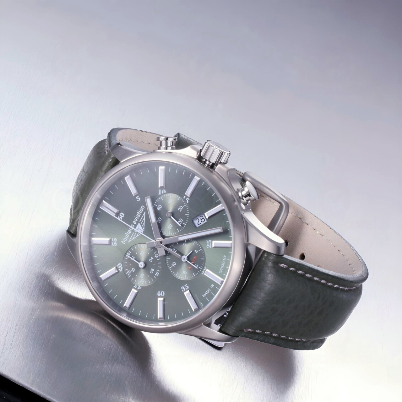 Bauhaus Aviation 2880-4 Titan Alarm-Chrono: Stil trifft auf Funktion