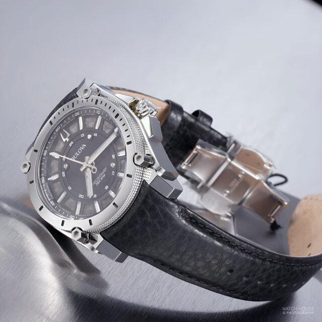 Bulova Luxury Icon 96B416 Lederband-Carbon