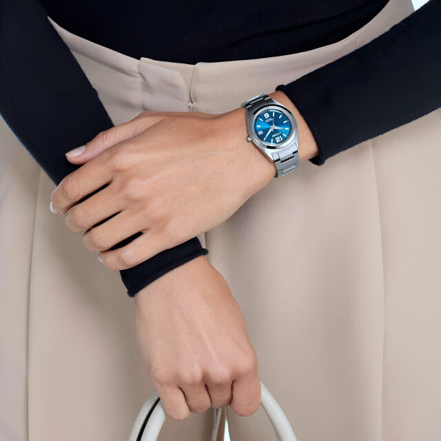 Citizen FE6151-82L Eco Drive blaue Super Titan Damenuhr