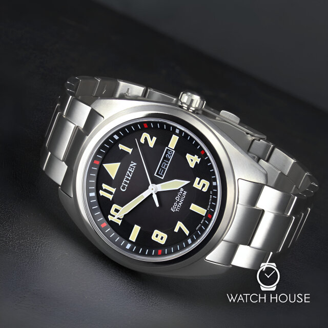 Citizen schwarze Herrenuhr Super Titanium Eco Drive...