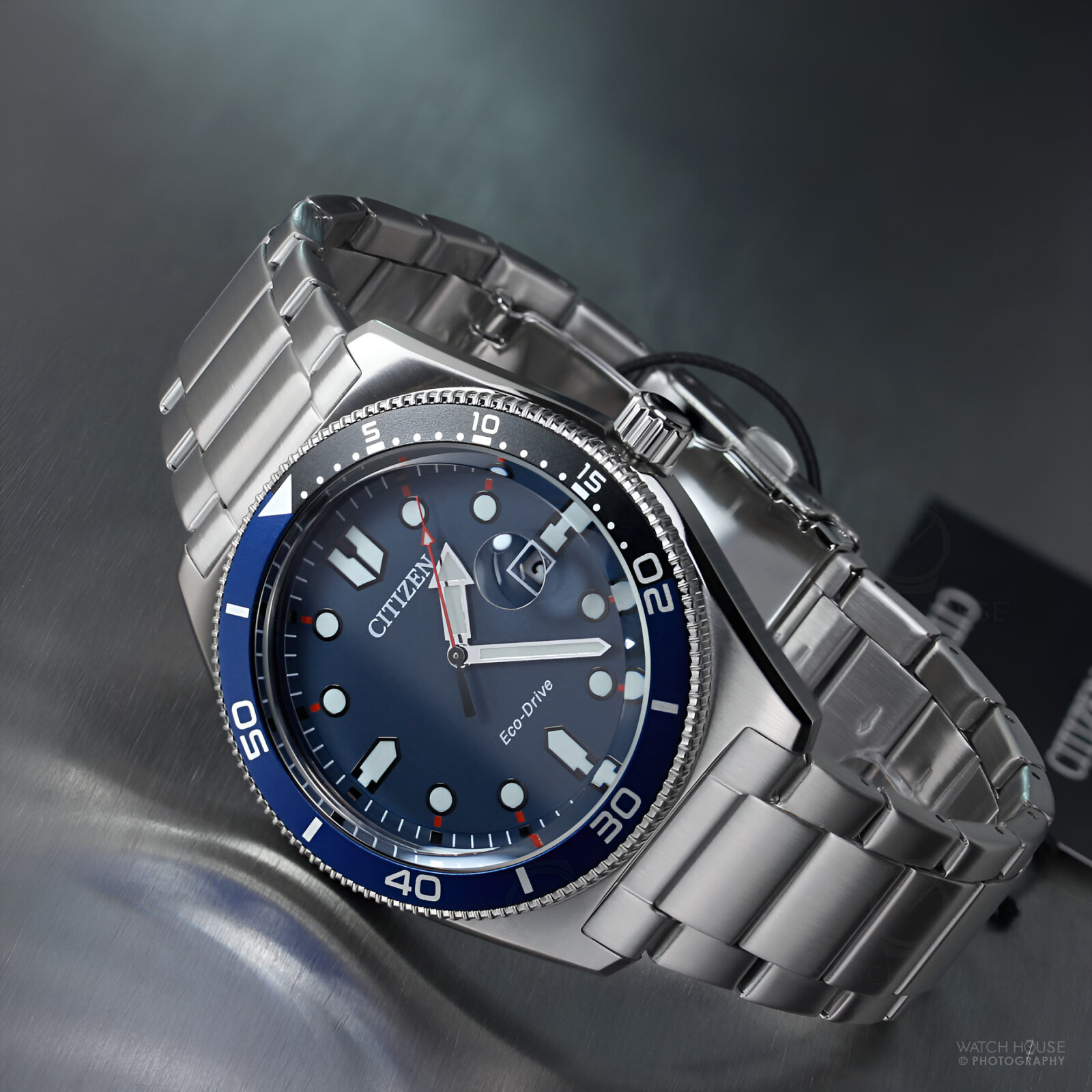 CITIZEN Orologio Uomo Eco-Drive AW1761-89L - Acciaio Inox, Quadrante Blu, Datario E Lunetta Girevole
