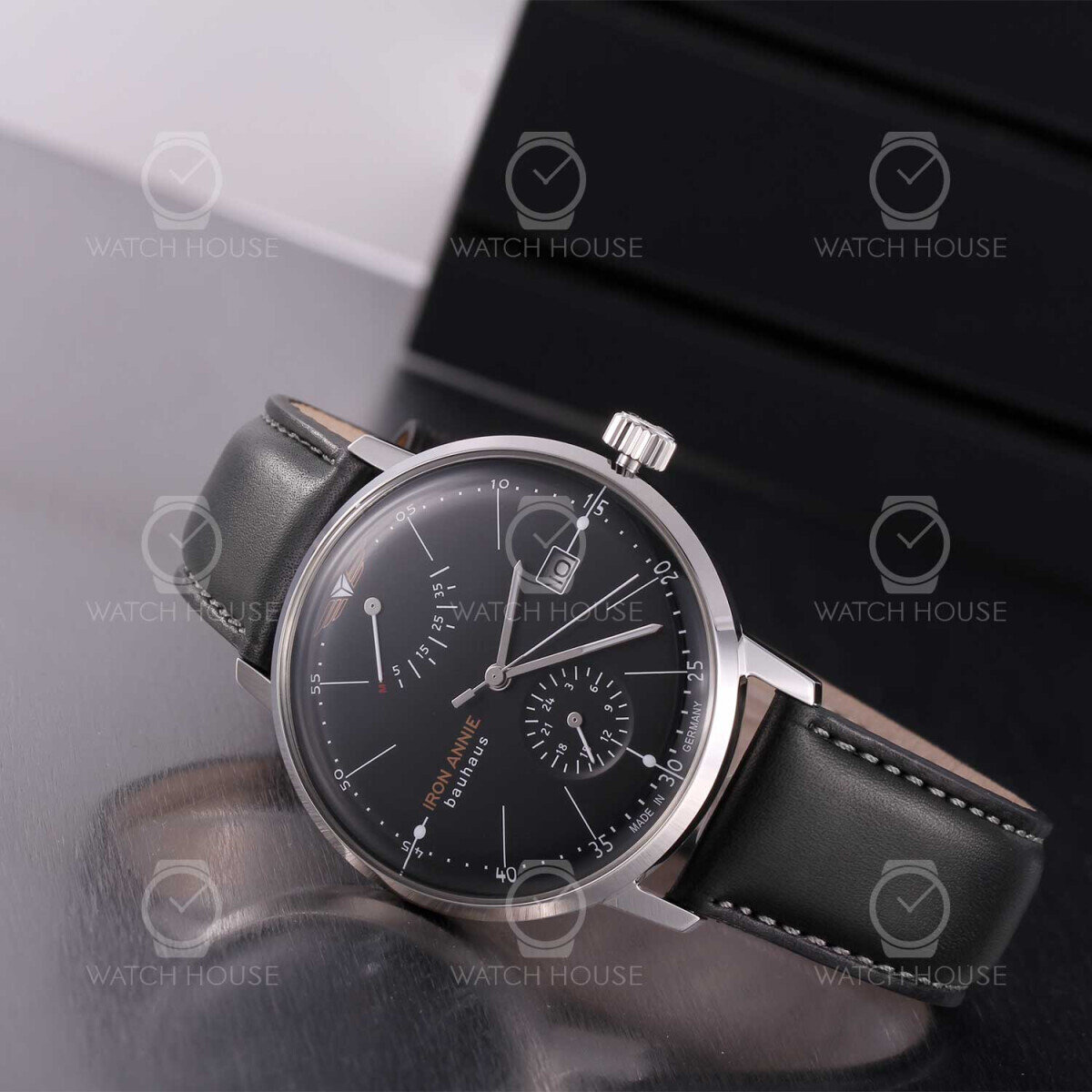 Power Reserve Junkers Iron Annie Automatic Iron Annie Bauhaus 5066