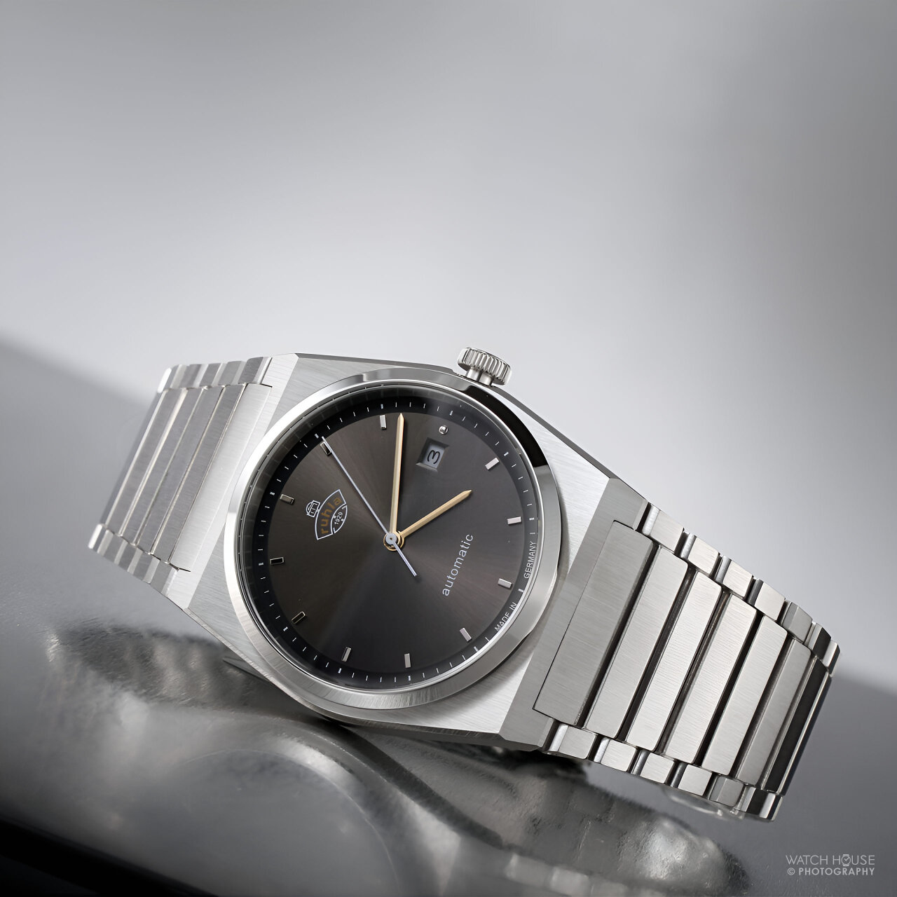 Ruhla 1929 Space Control Automatic Watch 4860M-2 Anthracite w. golden hands