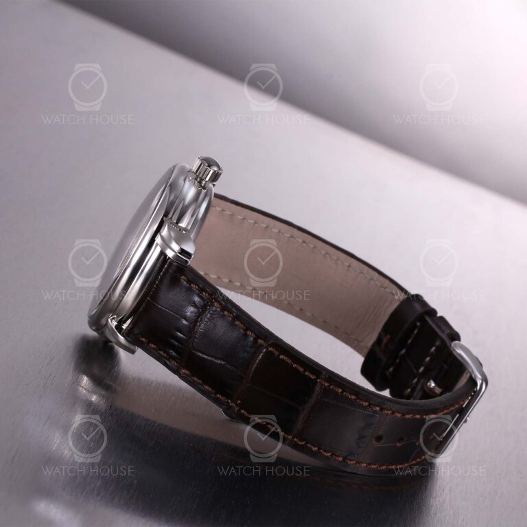 Zeppelin LZ127 Bodensee 8160-5 with 60 hours power reserve in beige