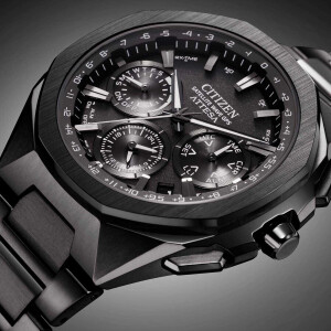 Citizen Satellite Wave CC4105-69E Anthrazit Super Titanium Keramik