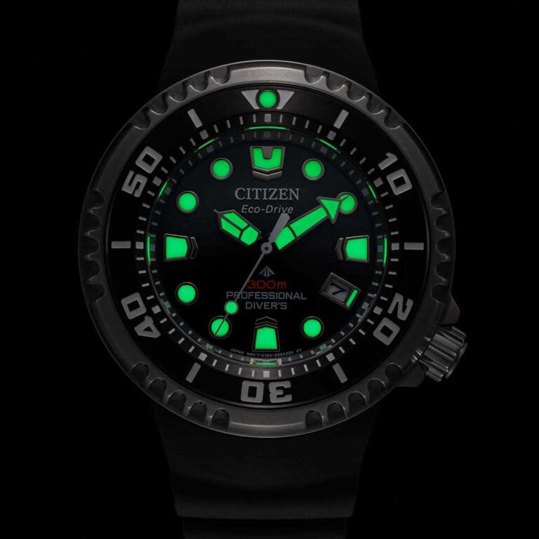 Citizen BN1024-01E Proffesional Diver´s 300m Eco-Drive