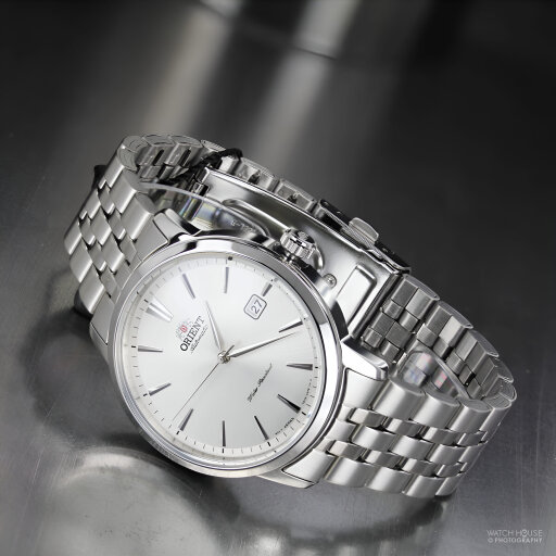 Orient Sportliche Automatikuhr in Silber RA-AC0F02S30B