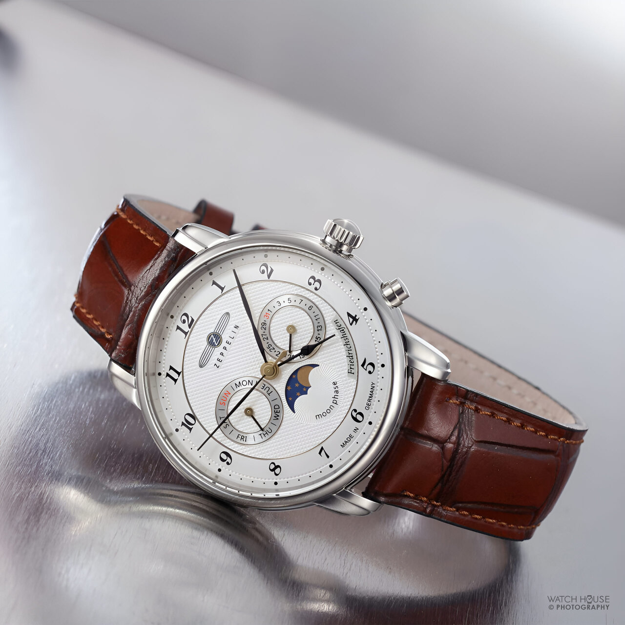 Zeppelin Friedrichshafen Men´s watch 8536-1 perpetual calendar