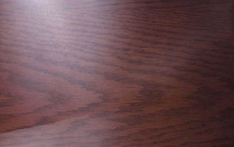 Luxuriöse Uhrenbox aus Roteiche-Furnier mit Rosewood-Finish