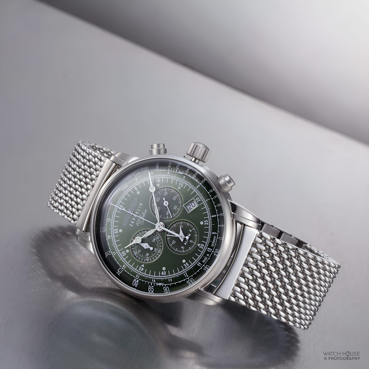 Zeppelin 100 years Alarm Chronograph 8680m-4 green
