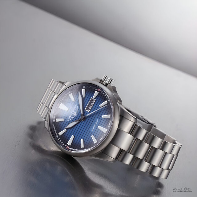 Bauhaus Aviation Iron Annie automatic watch 2862m-3 blue