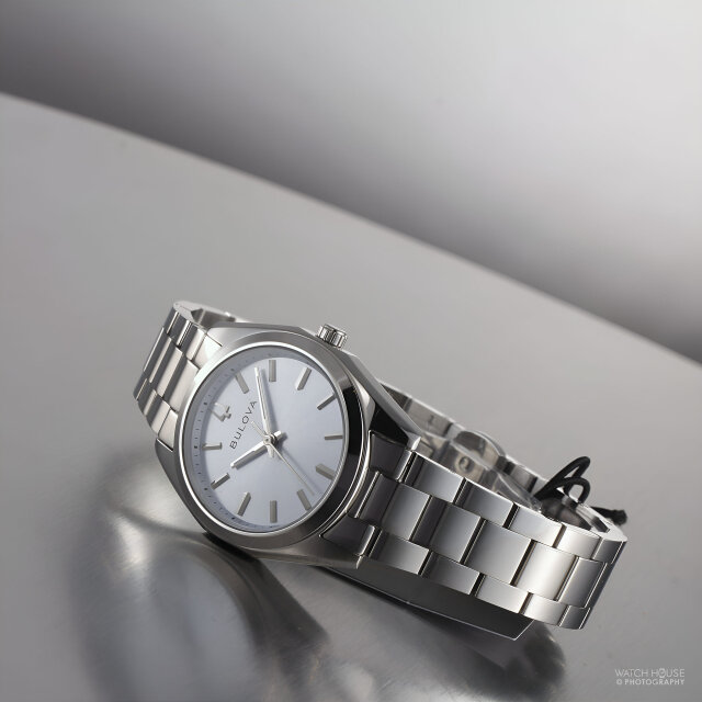 Bulova Classic Damenuhr Surveyor 96L346 Eisblau