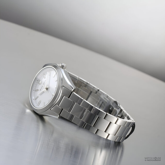 Bulova Classic Damenuhr Surveyor 96L347 Stahl-Blau