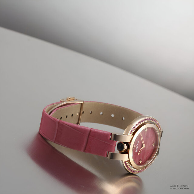 Bulova Rubaiyat Damenuhr Four Seasons Frühling Rhodonit Zifferblatt