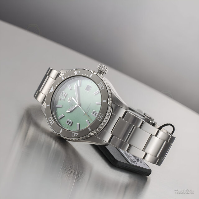 Orient Sports Quartz Mako 40 Diver Design Solar Powered RA-WJ0001E