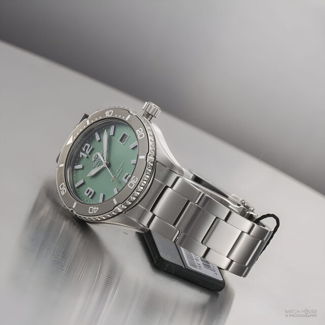 Orient Sports Quartz Mako 40 Diver Design Solar Powered RA-WJ0001E