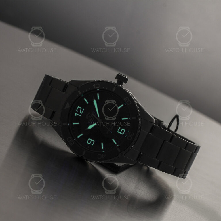 Orient Sports Quartz Mako 40 Diver Design Solar Powered...