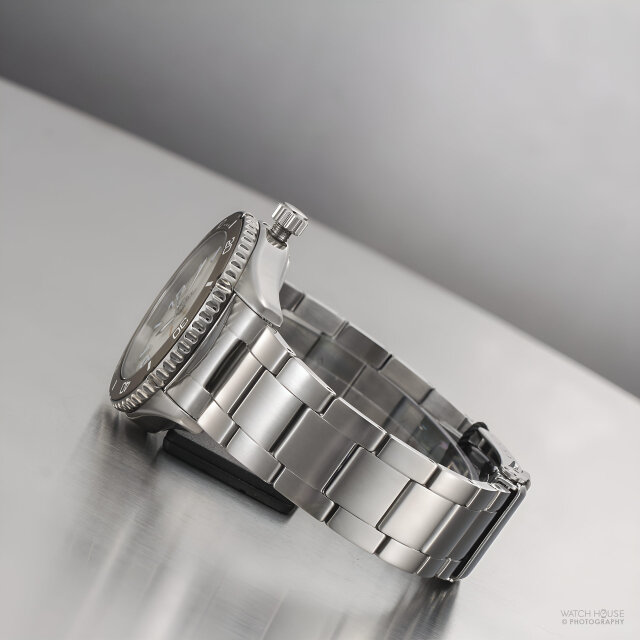 Orient Sports Quartz Mako 40 Diver Design Solar Powered RA-WJ0003S