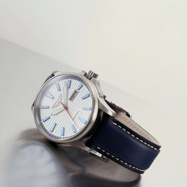 Bauhaus Aviation Iron Annie Automatikuhr 2862-1