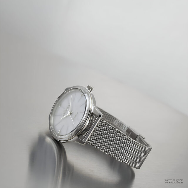 Citizen Elegance Eco Drive Damenuhr EM1220-82A