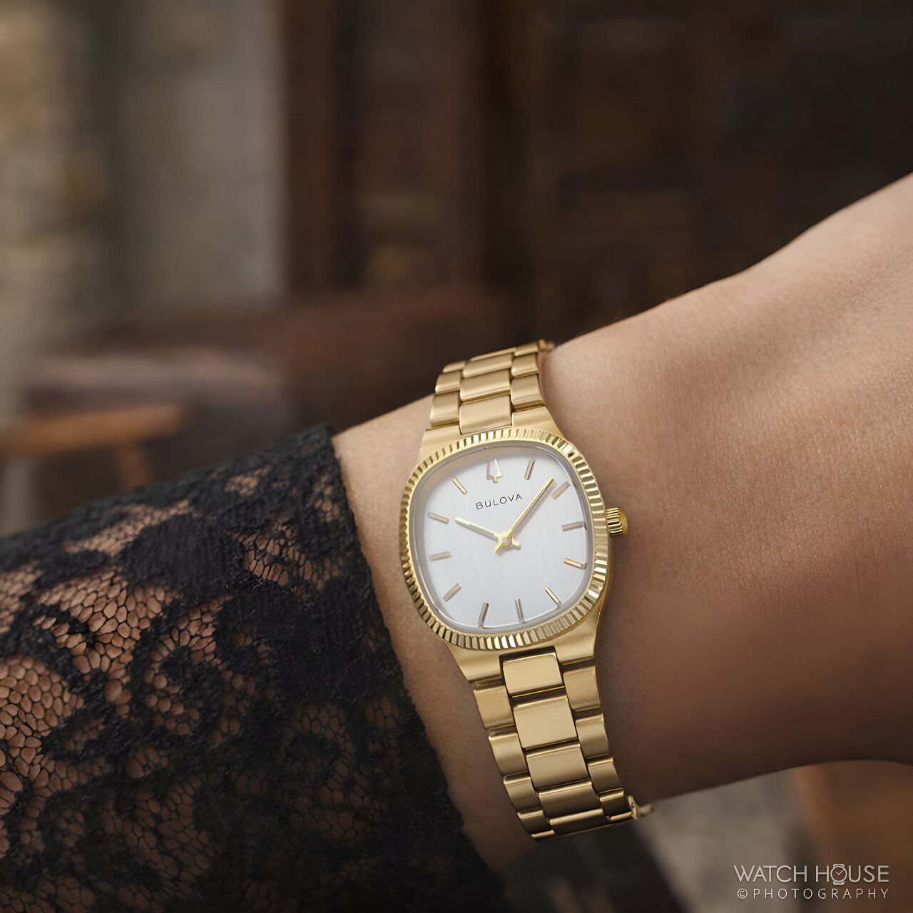 Bulova ladies’ Super Seville 97L189 gold