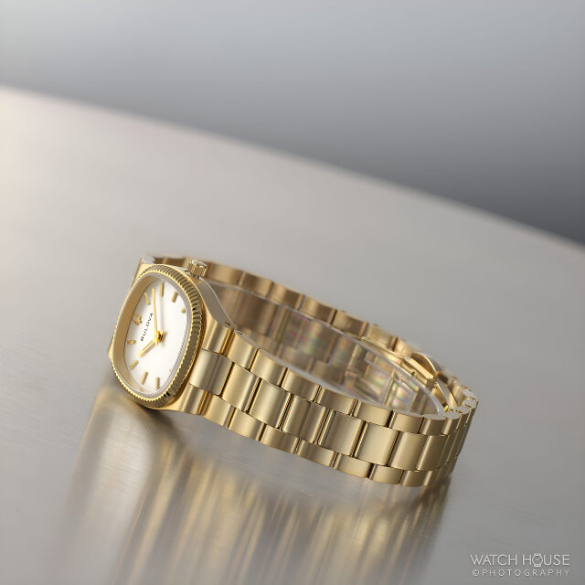Bulova ladies’ Super Seville 97L189 gold