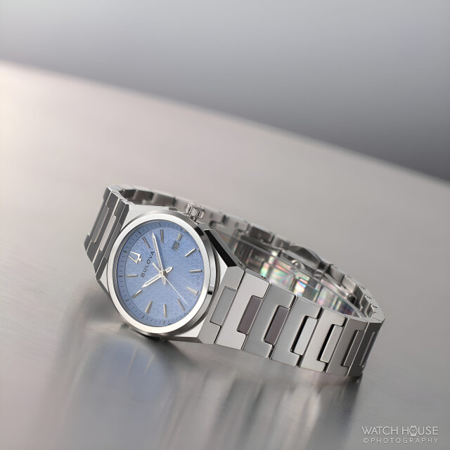 Bulova Classic ladies’ watch 96M177, azure blue