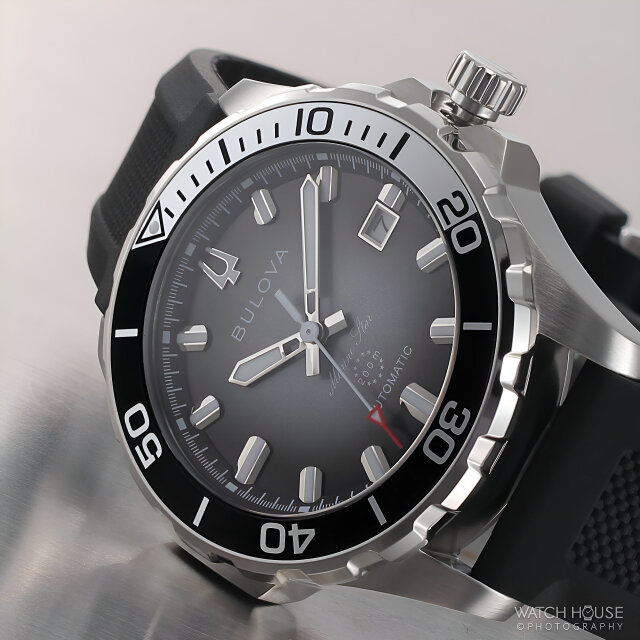 Bulova Marine Star Automatikuhr 98B465 Schwarz