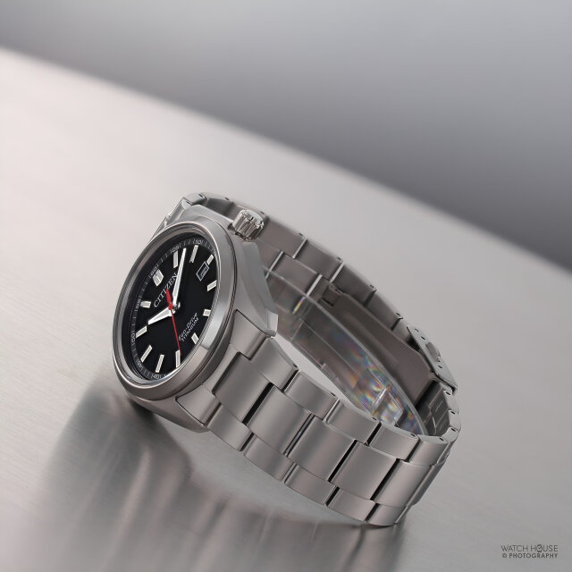Citizen Eco-Drive mens watch Super Titanium AW1900-50E Schwarz