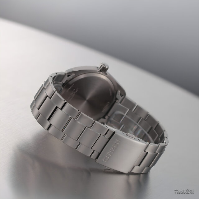 Citizen Eco-Drive mens watch Super Titanium AW1900-50E Schwarz
