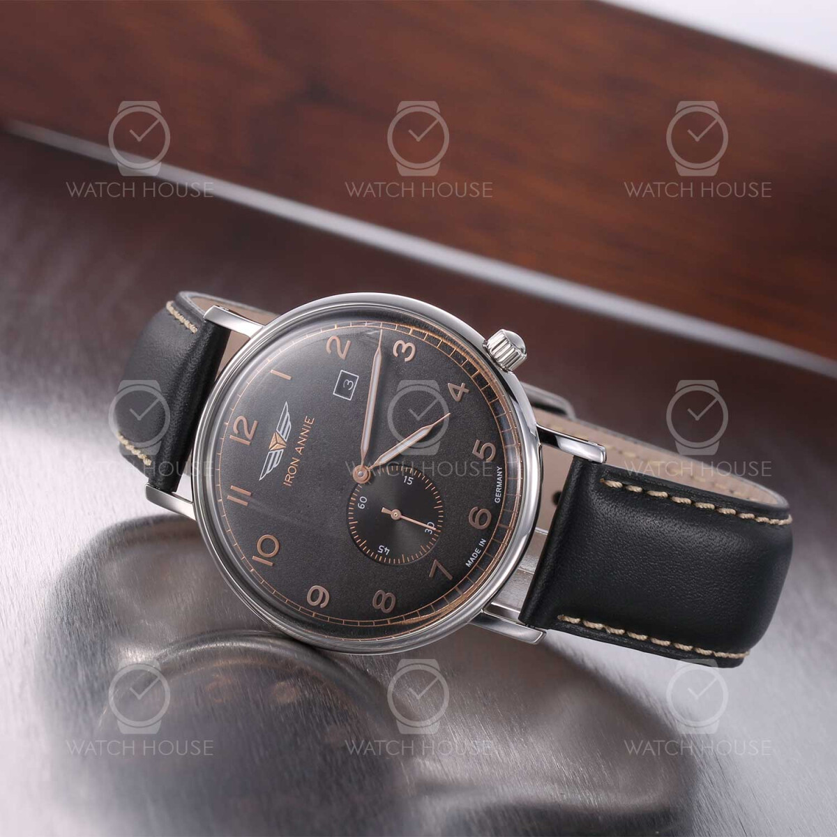 Impression Iron Annie Wristwatch Amazona\'s 5934-2 Quartz Collection