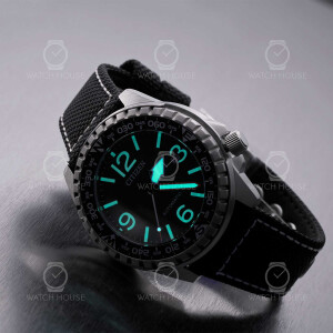 Citizen mens automatic watch in green military style...