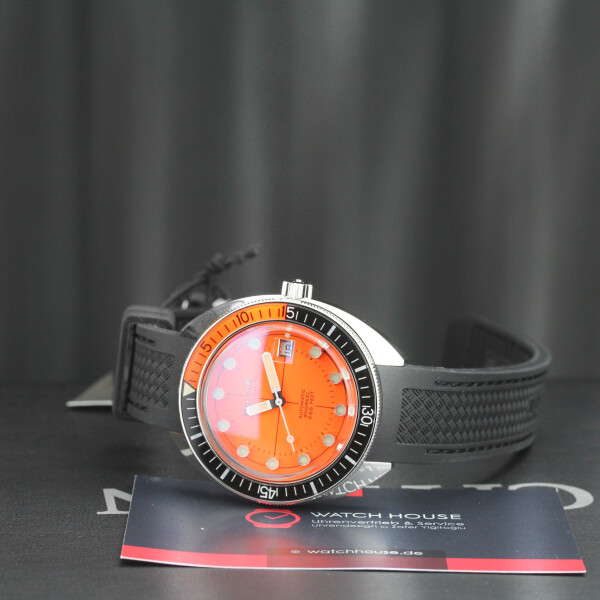Bulova 96B350 automatic watch Oceanographer Orange
