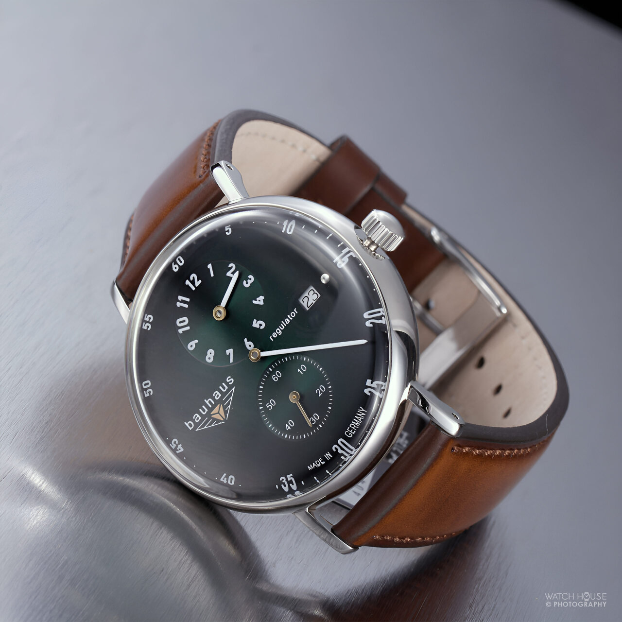 Bauhaus 2126-4 Automatic Regulator SW266 Black-Green