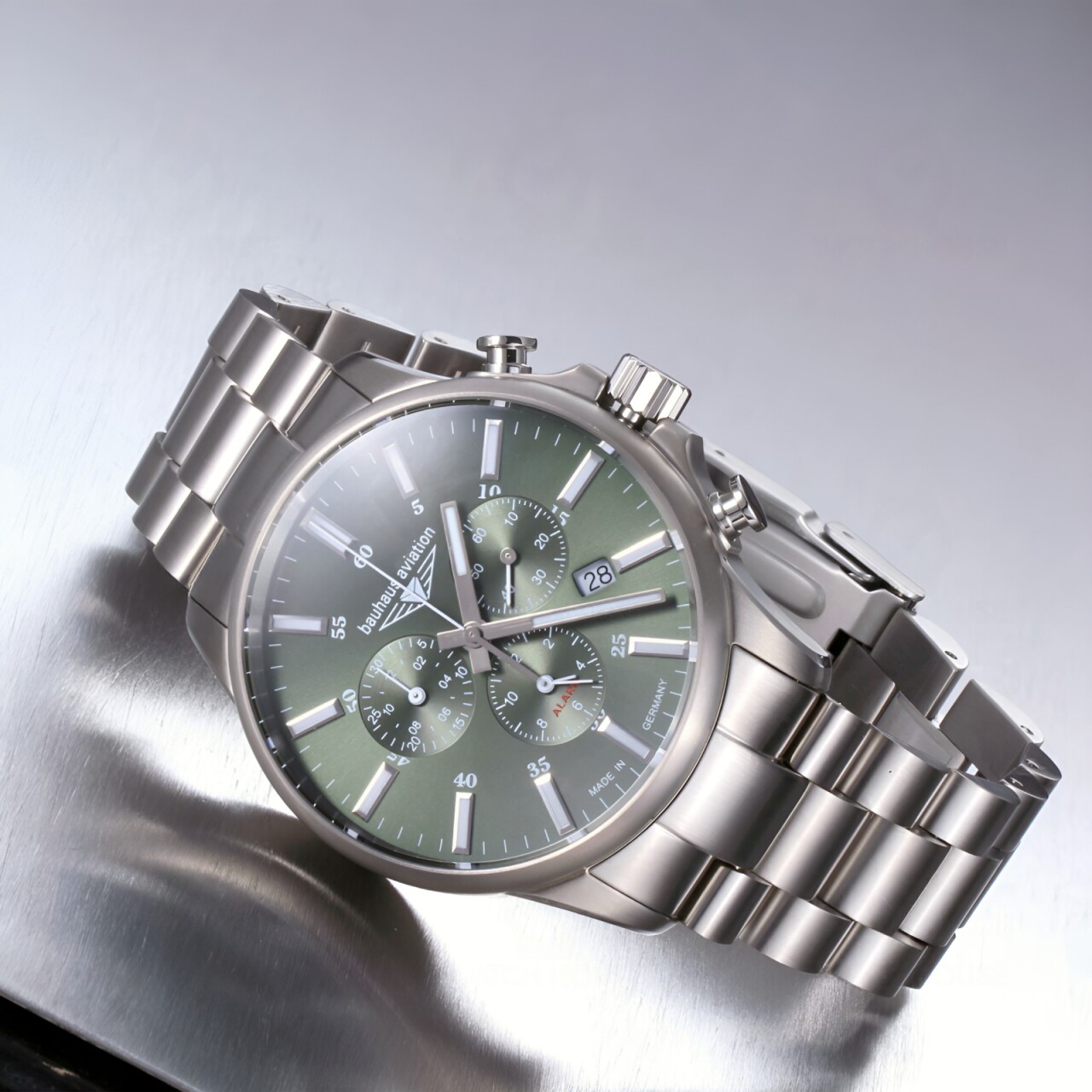 Bauhaus 2880M-4 Aviation Titan Chrono - Zeitloses Design aus Deutschland