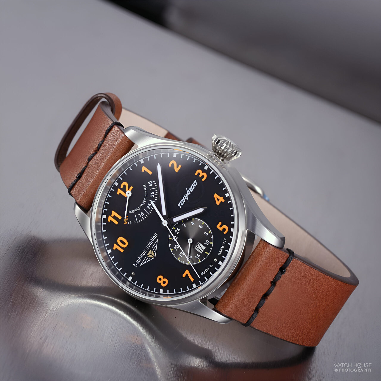 Bauhaus Aviation Tornado Premium Automatic 2790-5 - Orange Caliber 913