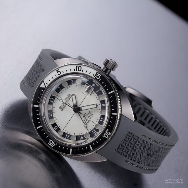 Bulova Oceanographer GMT Automatikuhr 98B407 Leuchtend