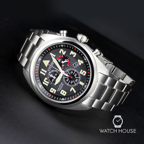 Citizen AT2480-81E Super Titanium Eco Drive Field Chrono in schwarz