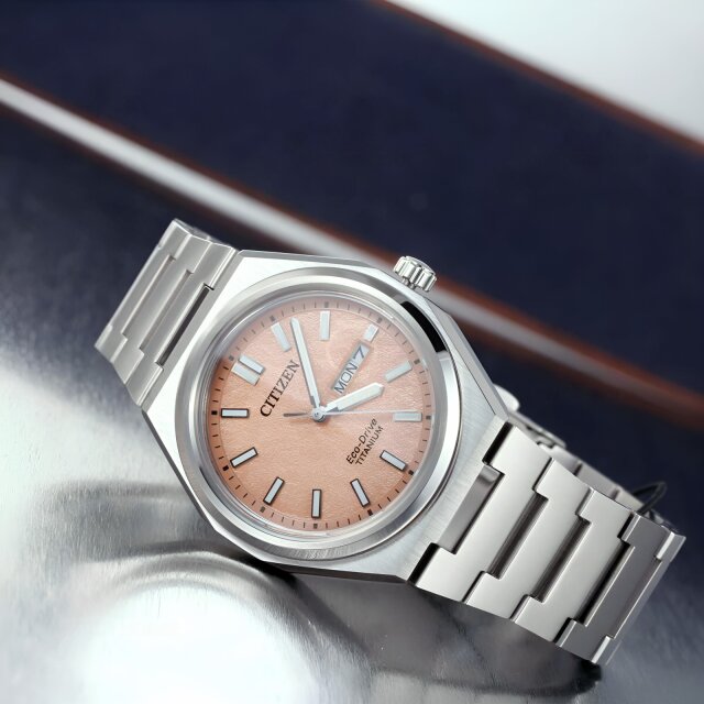Citizen Titanium AW0130-85Z Herren Eco-Drive Orange