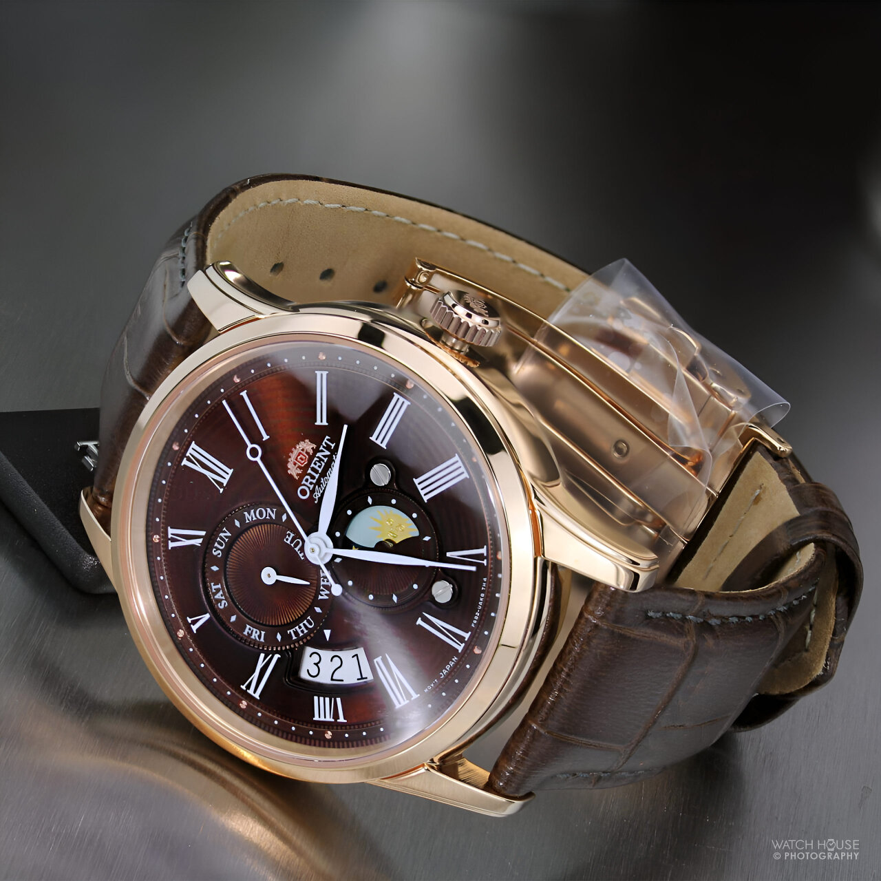 Orient Classic V3 Automatic with Sun & Moon RA-AK0009T Rosegold/Ivory