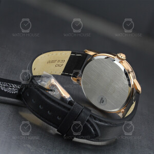 Orient mens quartz watch with small second hand...