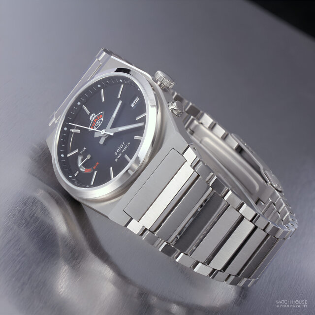 Ruhla 1929 Space Control Solar 4640M-3 Schwarz | Gangreservenanzeige